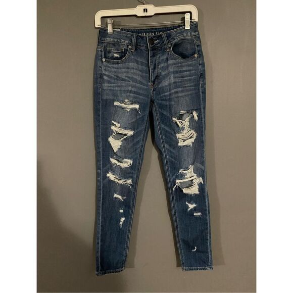 American Eagle Light Distressed Tomgirl Skinny Jeans Size 00 - Picture 1 of 6